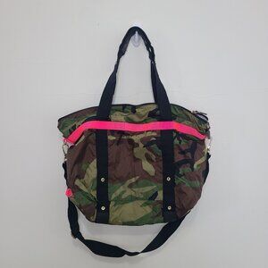 The ANDI Tote Camo Shoulder Bag Large